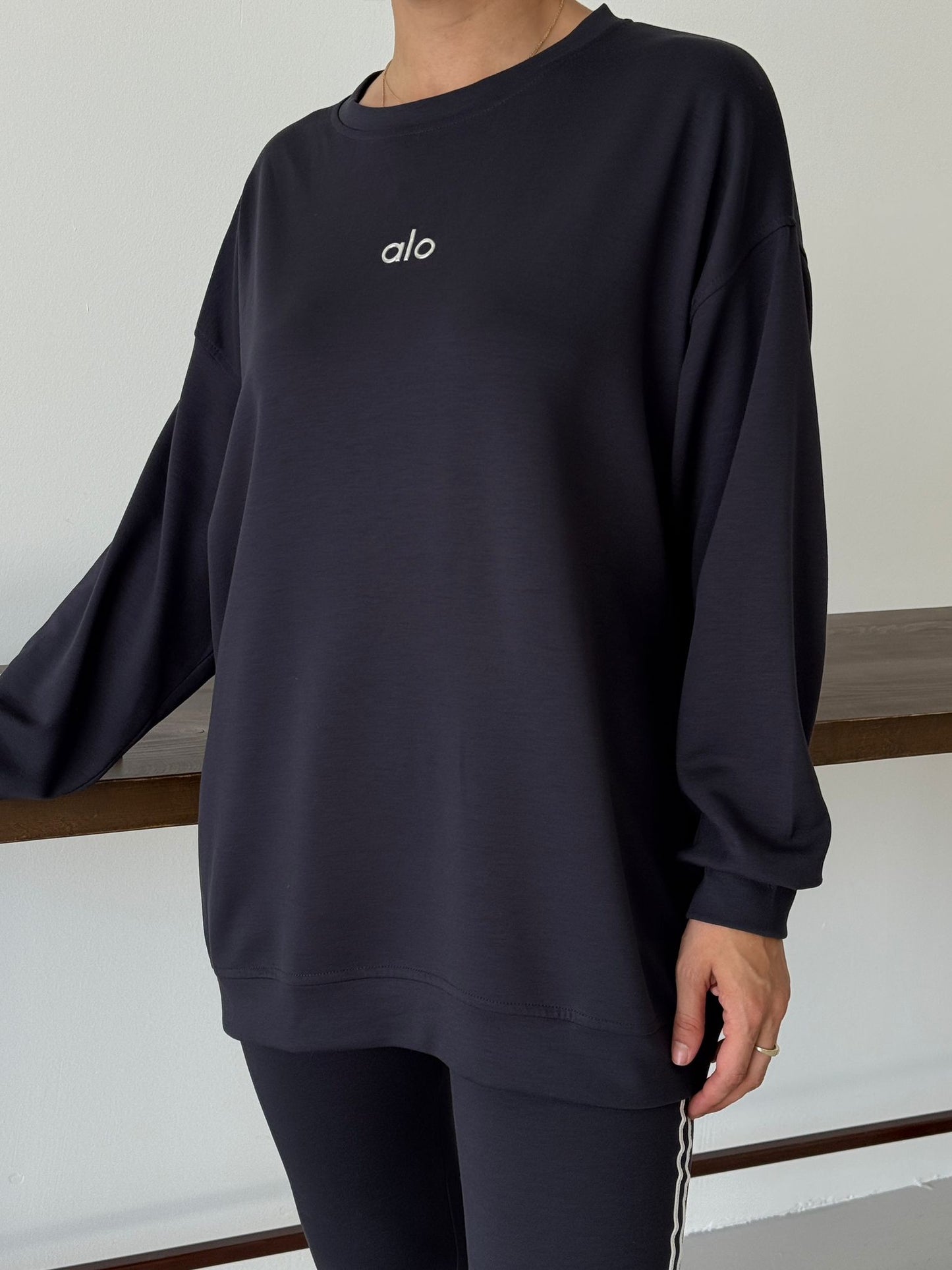 Off-Duty Luxe Crew Set with Headband Anthracite