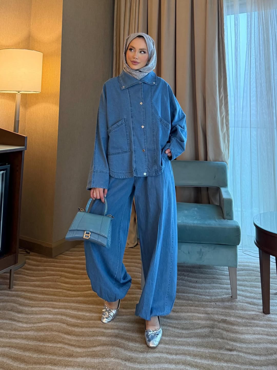 The Denim Ease Set Light Denim