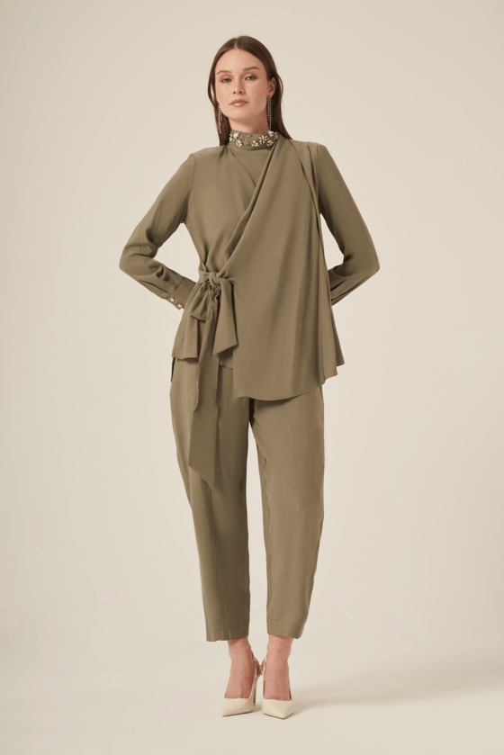 Embellished Neck Draped Overlay Modest Set Green