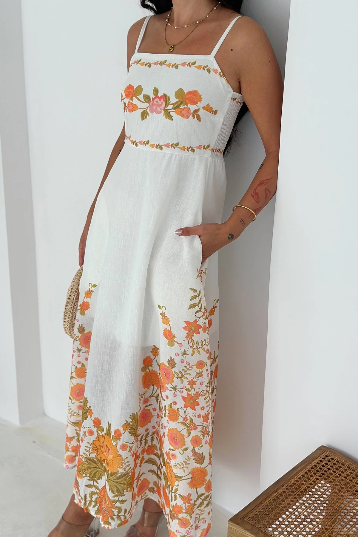 Floral Linen Dress – Natural Fabric Elegance