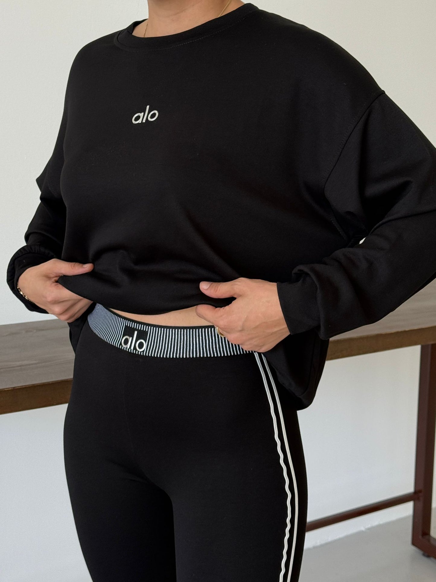 Off-Duty Luxe Crew Set with Headband Black