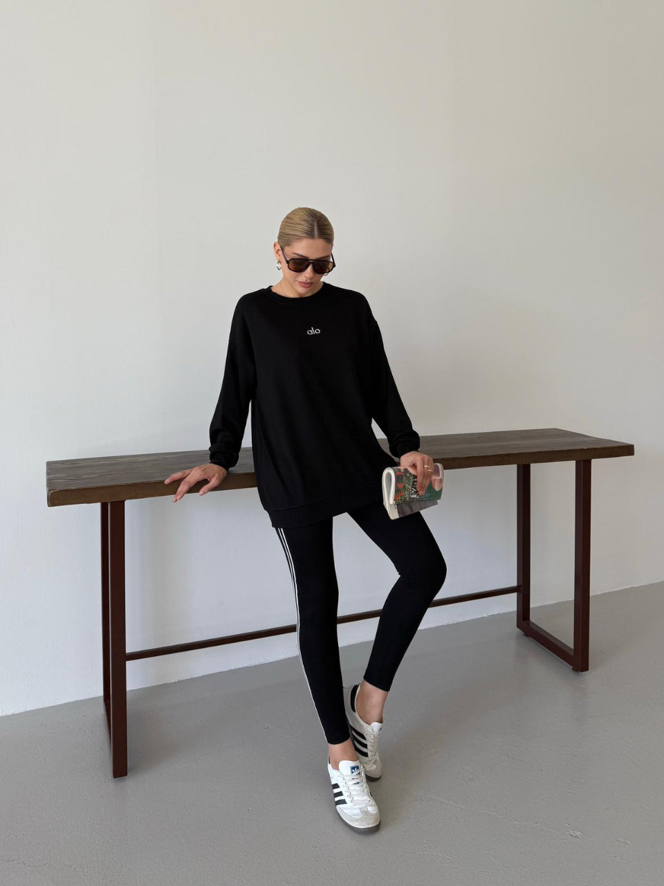 Off-Duty Luxe Crew Set with Headband Black