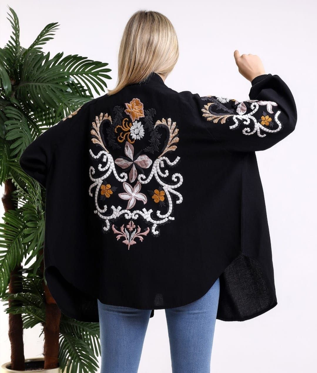 Embroidery Floral Cotton Kimono Black