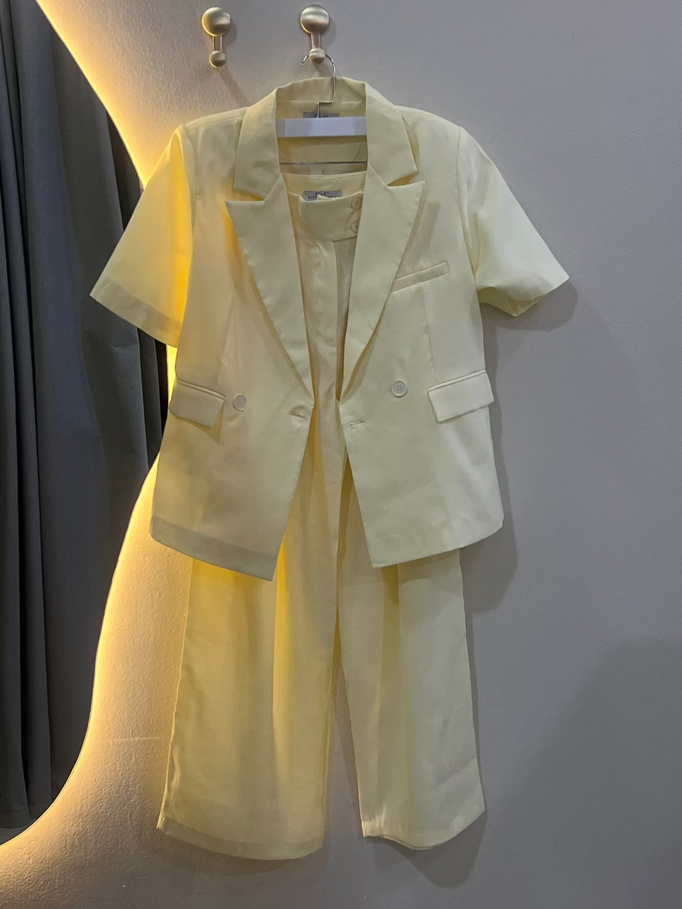 Chic Structure Suit Set – Butter Yellow