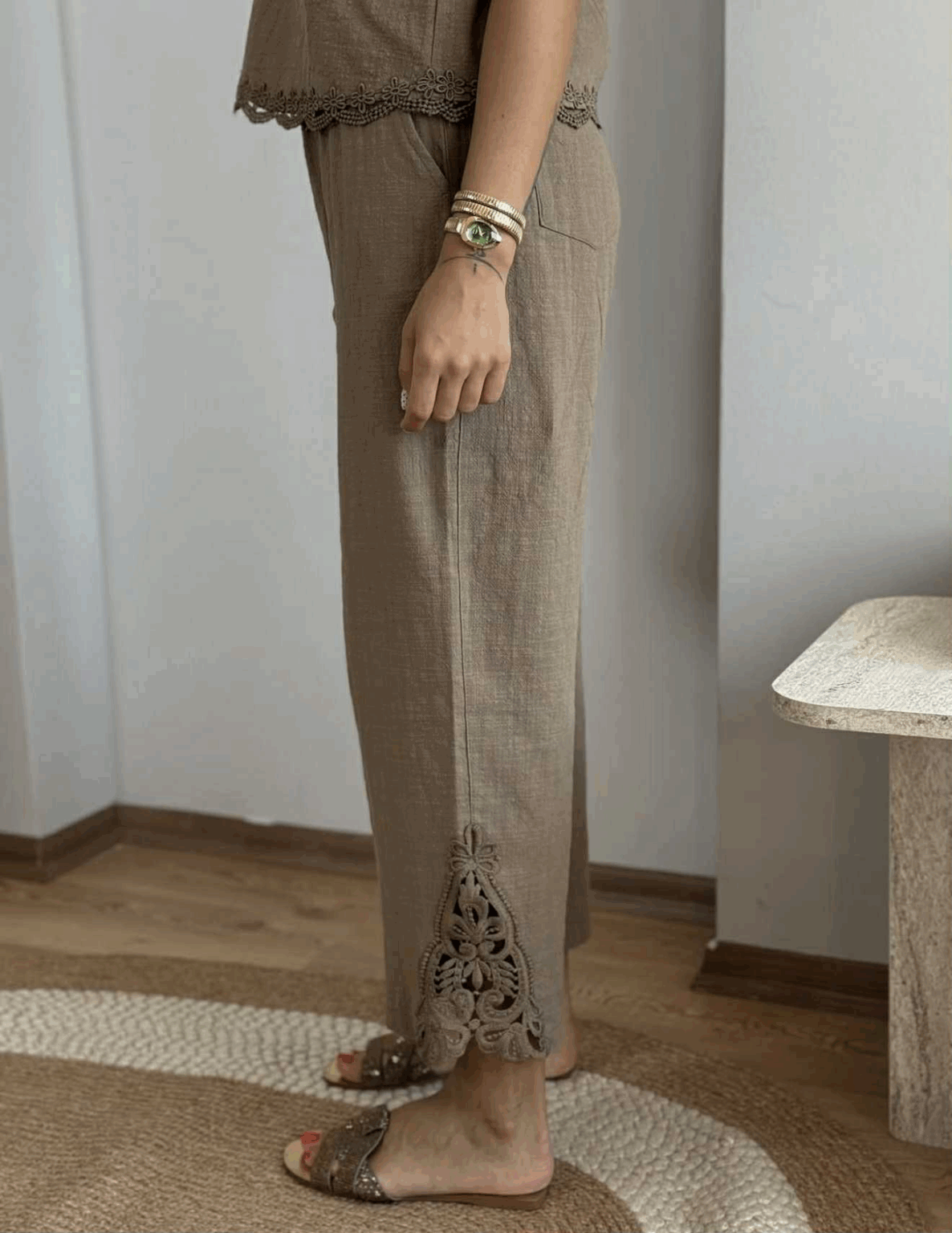 Linen-Style Lace Trim Co-Ord Set – Sleeveless Tie Blouse & Elastic Pants Brown