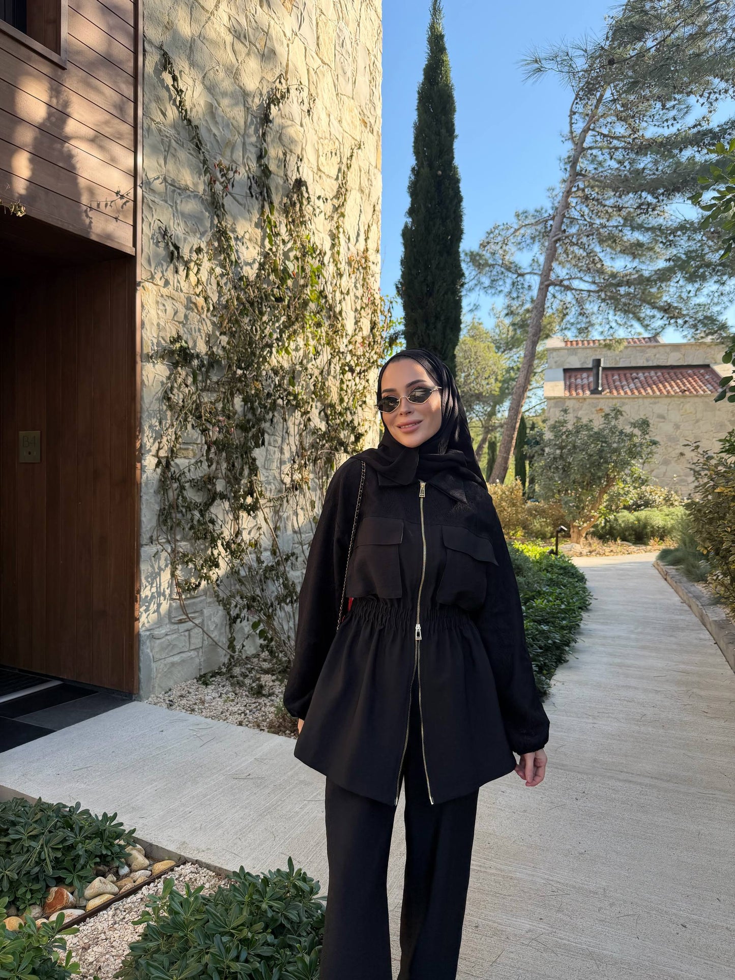 Lace Detail Zip-Up Modest Set Black