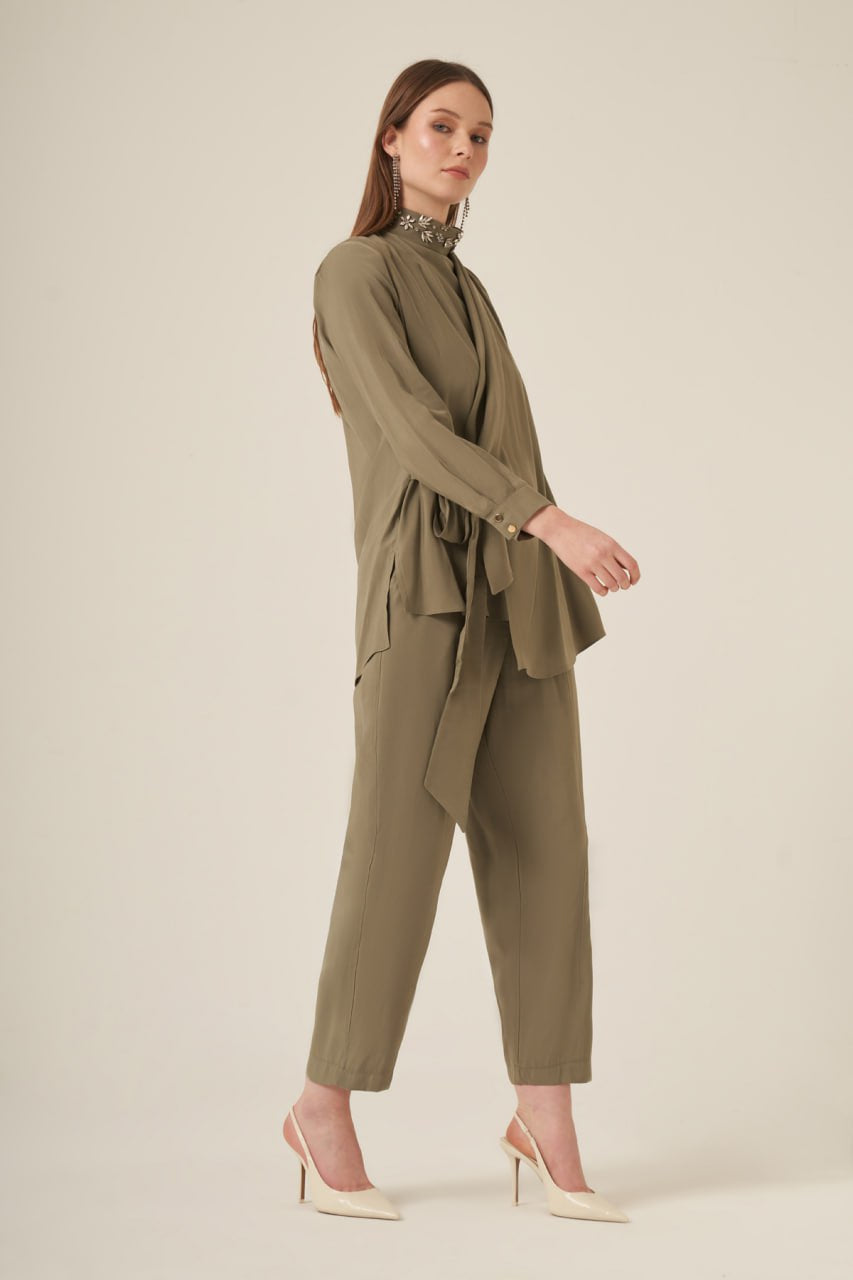 Embellished Neck Draped Overlay Modest Set Green