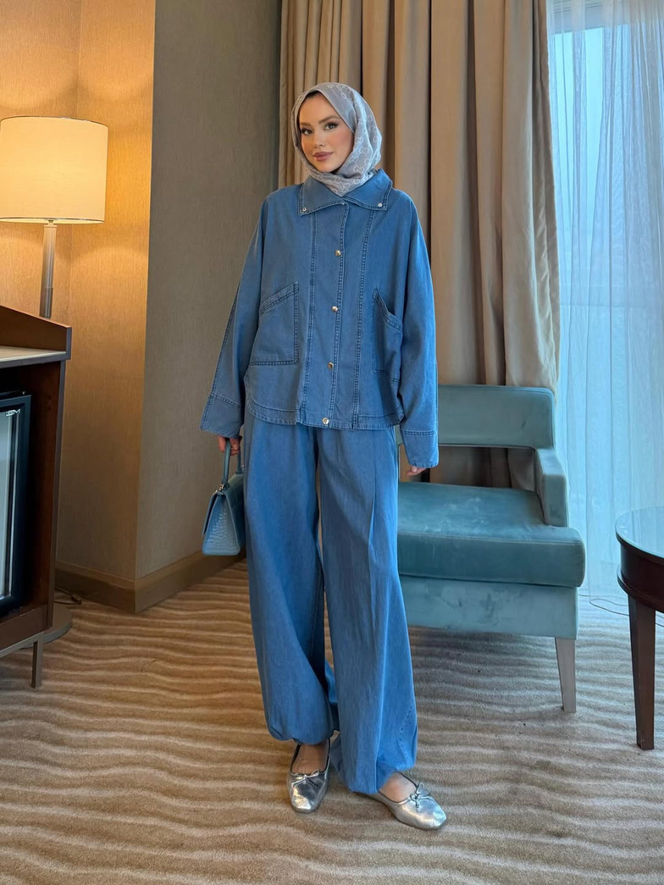 The Denim Ease Set Light Denim