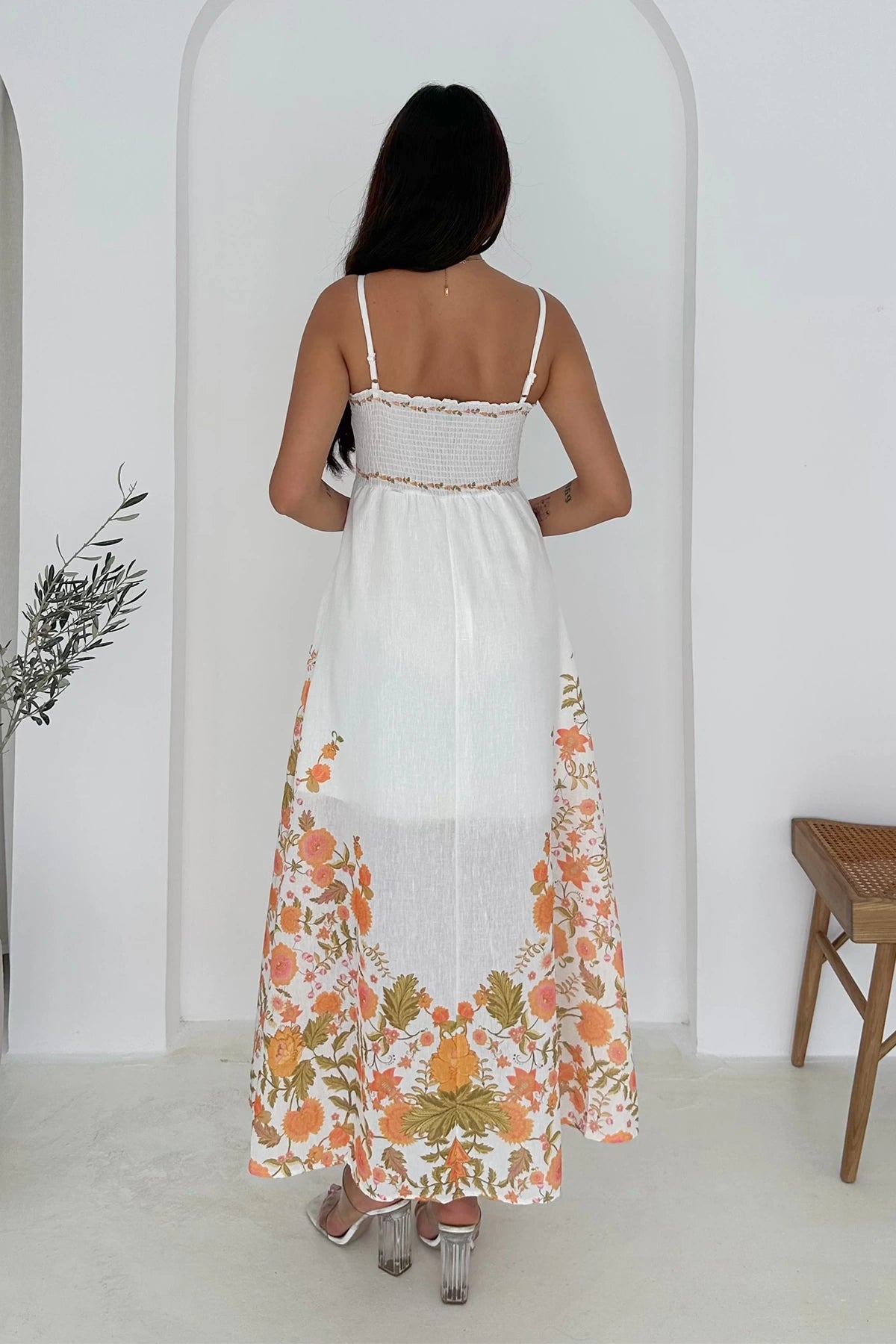 Floral Linen Dress – Natural Fabric Elegance