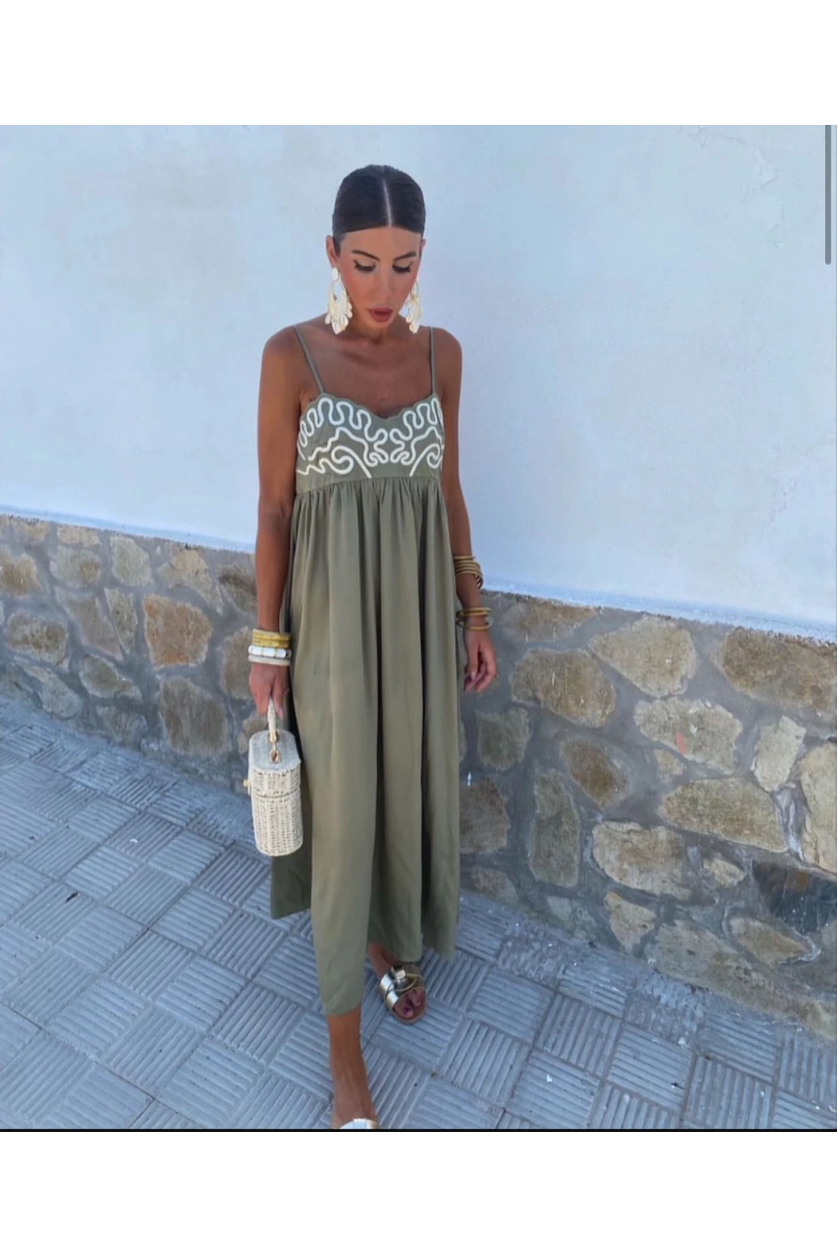 Embroidered Linen Dress – Lined Natural Fabric Elegance