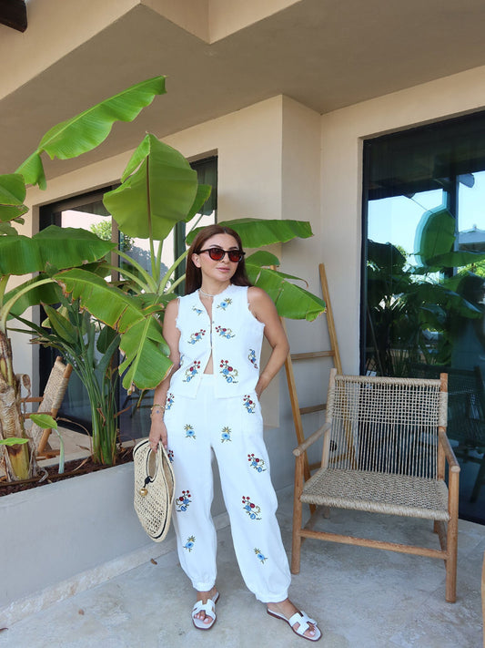 Fiora Embroidered Set