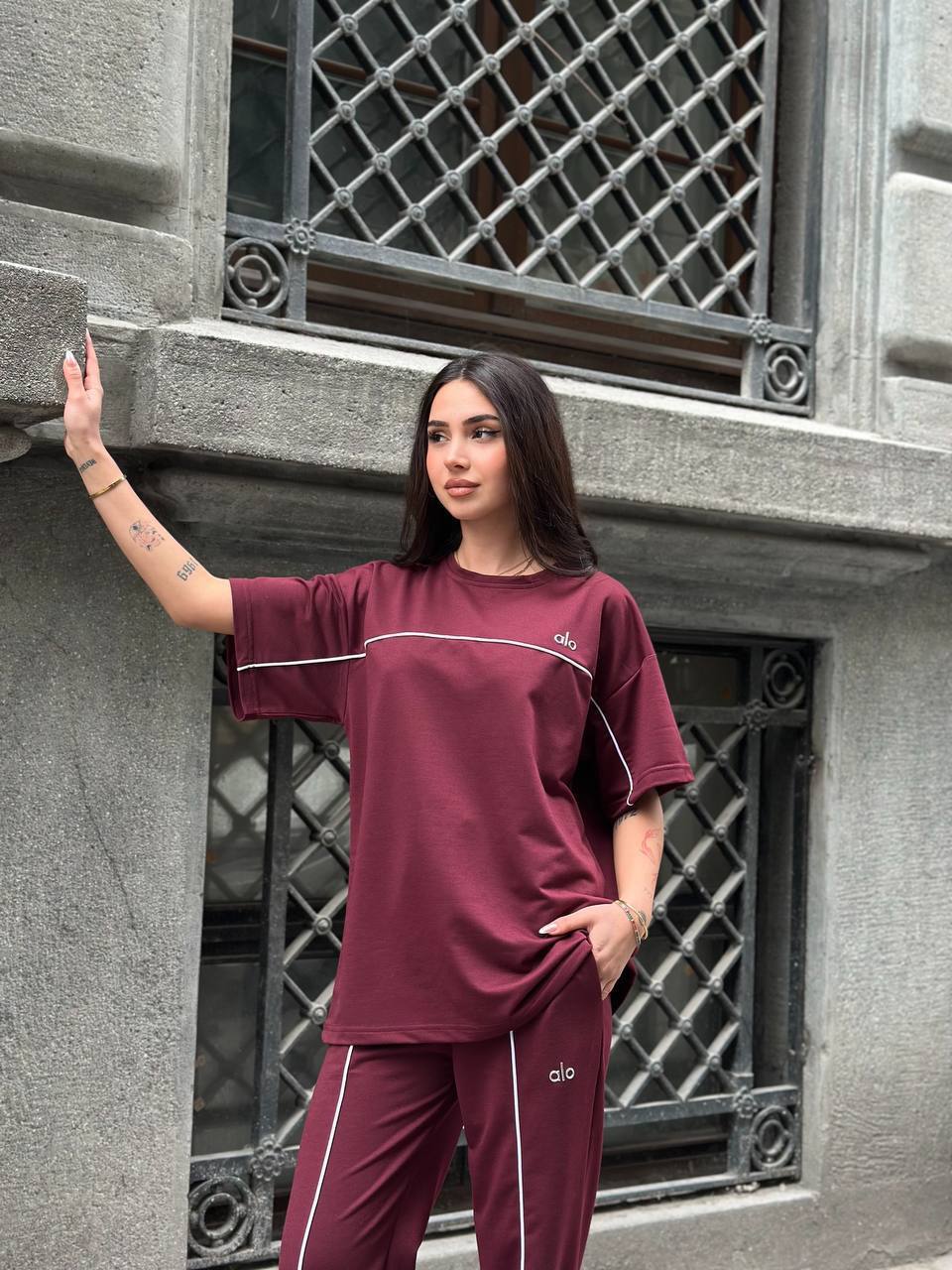 Burdundry Edge Comfort Set