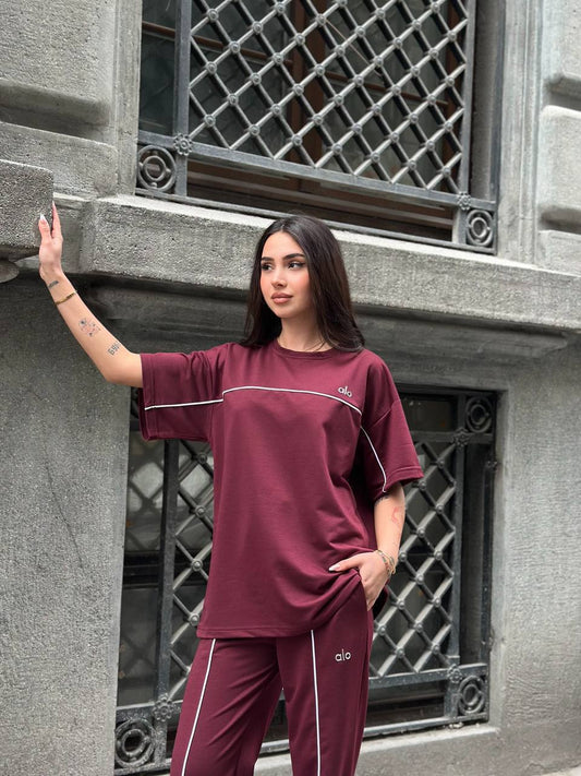 Burdundry Edge Comfort Set