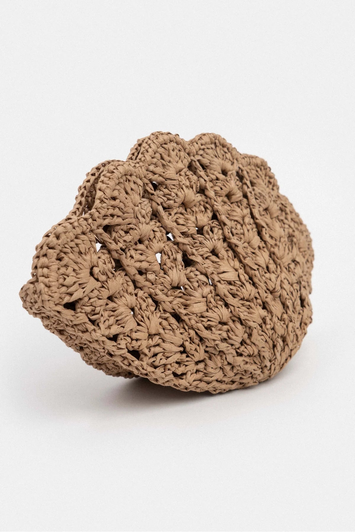 Shell-Shaped Woven Bag with Chain Strap – Taba