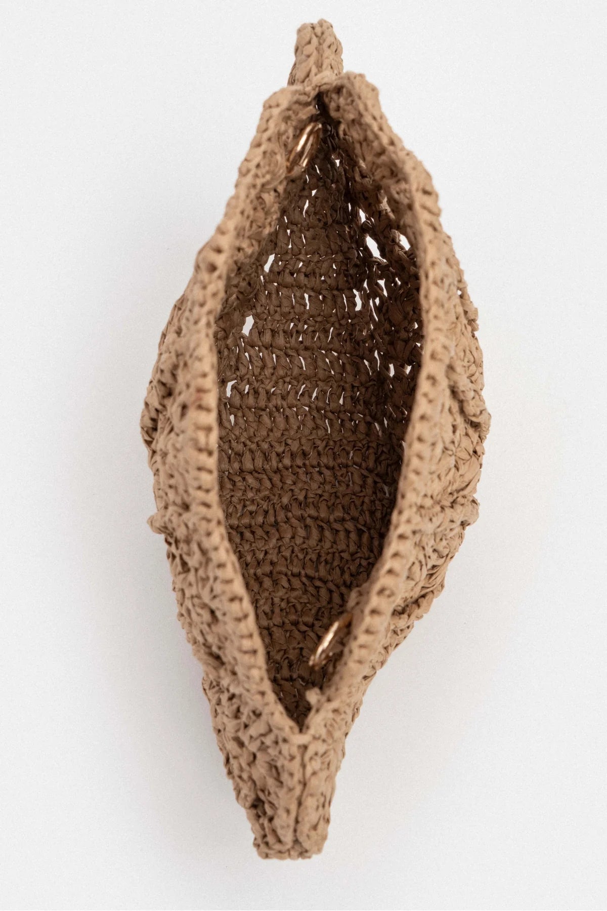 Shell-Shaped Woven Bag with Chain Strap – Taba