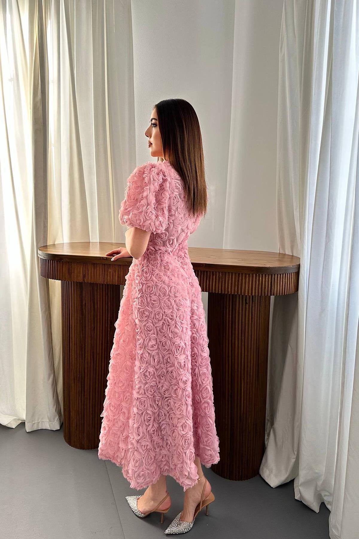 The Roselle Bloom Midi Dress Pink