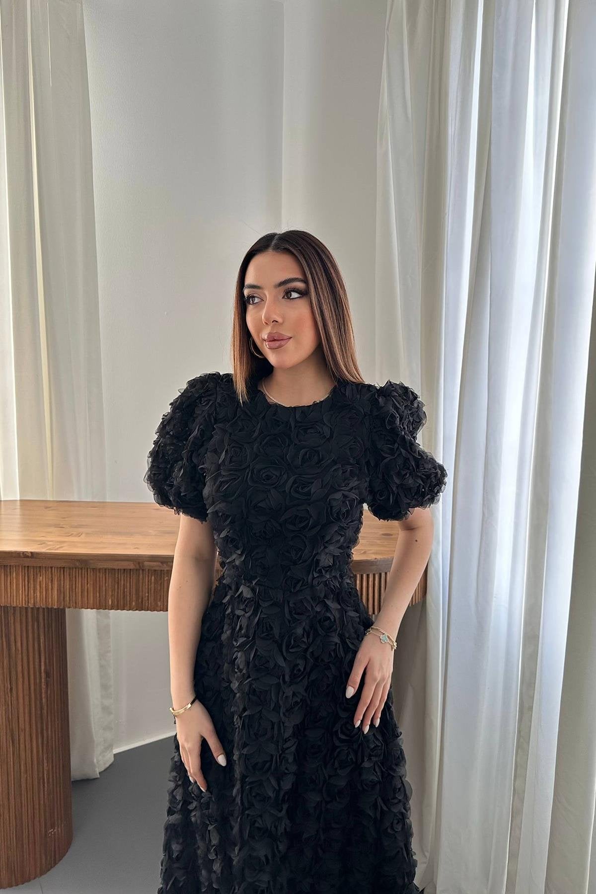 The Roselle Bloom Midi Dress Black