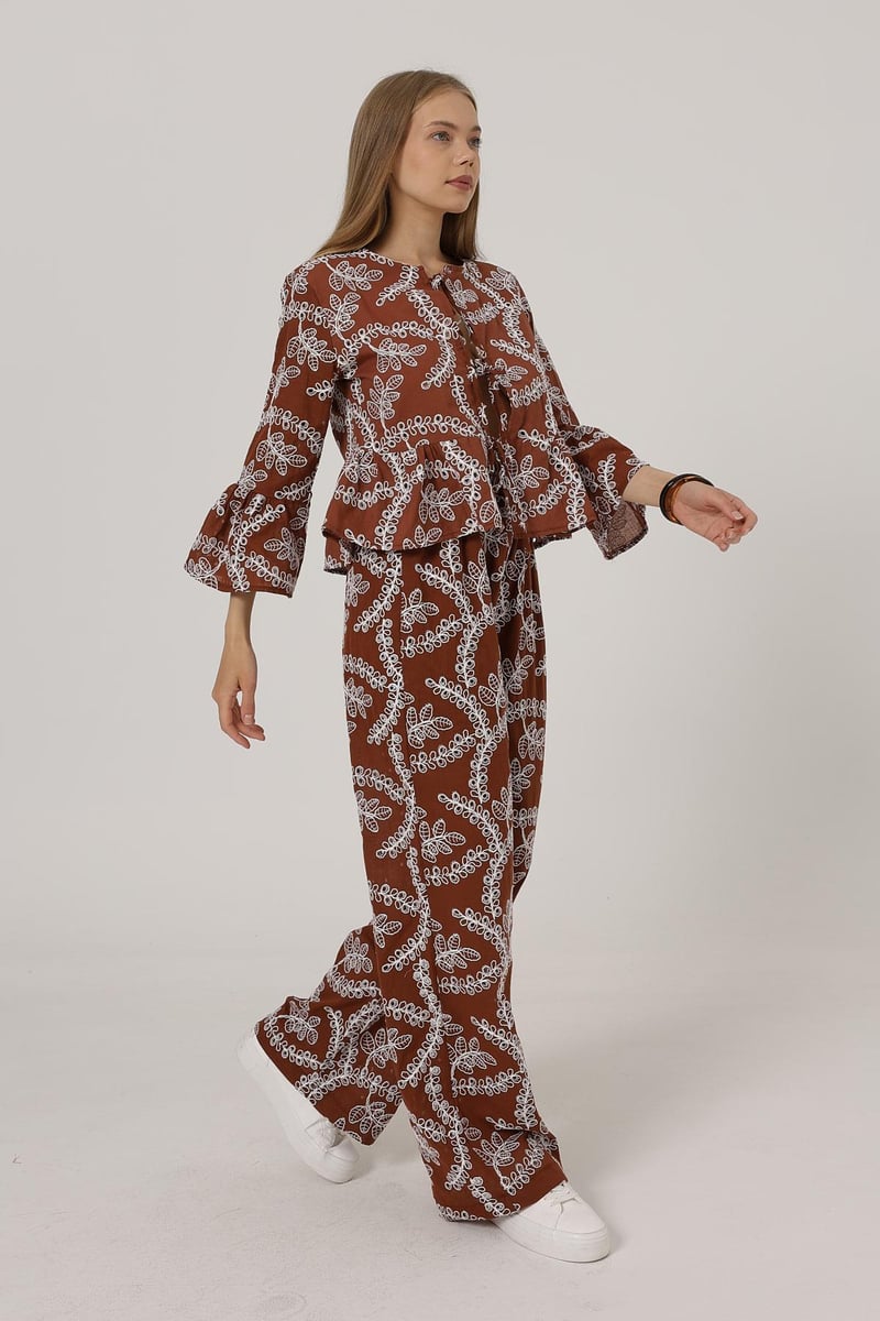 Embroidered Cotton Tie-Up Set Brown