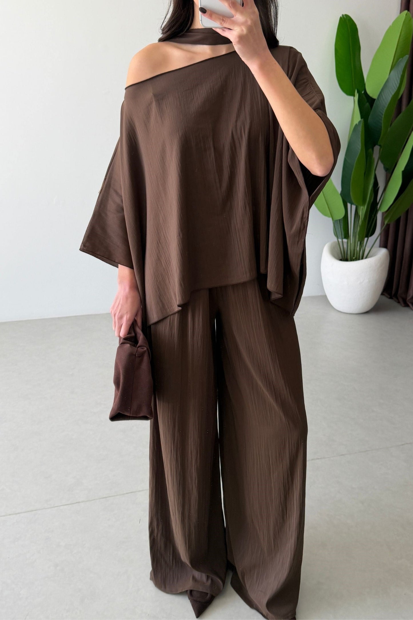 Élan Scarf Drape Set Brown